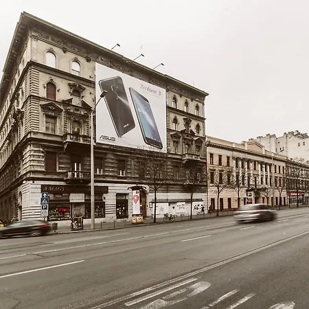 Dnd Astoria Szentkiralyi Street Apartment
